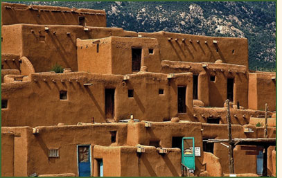 Example of a pueblo where Pueblo Indians live today.
