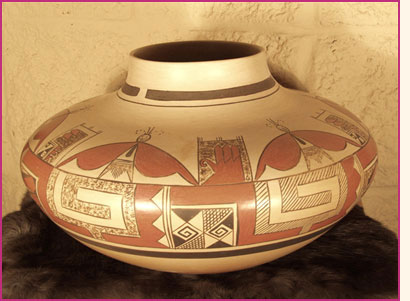 Example of modern Pueblo pottery.
